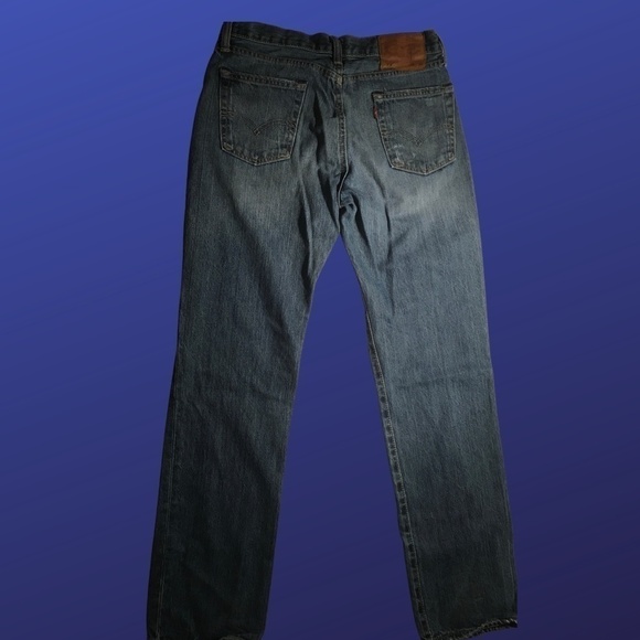 Levi Strauss & Co. 514 Straight Fit Distressed Jeans, 30 x 32, Blue, EUC - Picture 2 of 9